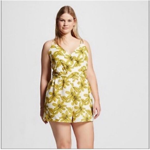 NWT Renn Yellow Aster Flower Romper 2X - Picture 1 of 10